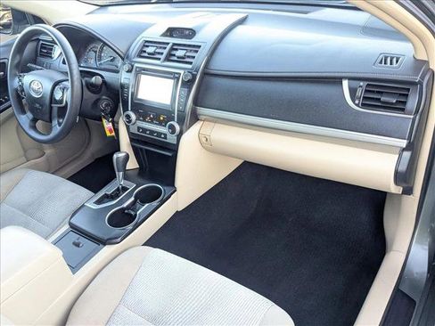 Used 2012 Toyota Camry LE image 19