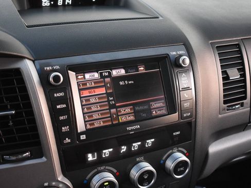 Used 2013 Toyota Sequoia Platinum AWD/4WD image 40