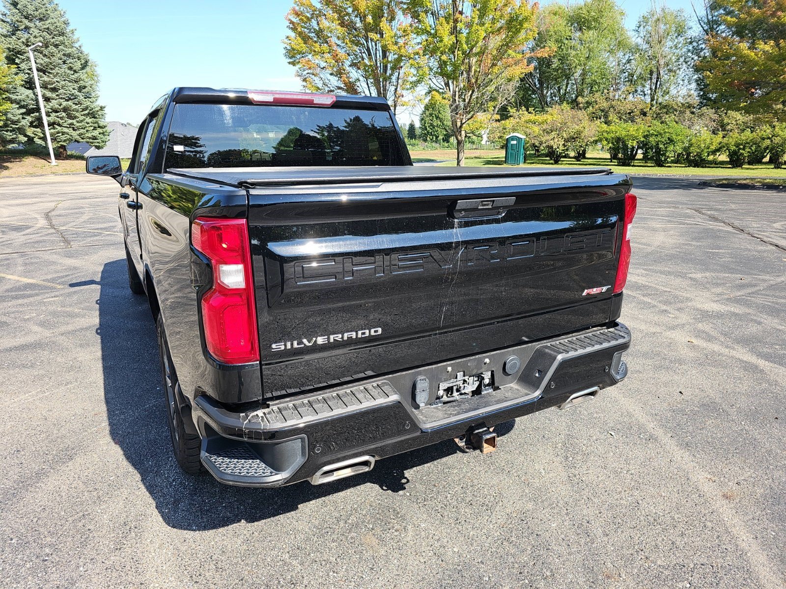 Used 2022 Chevrolet Silverado 1500 RST AWD/4WD image 3