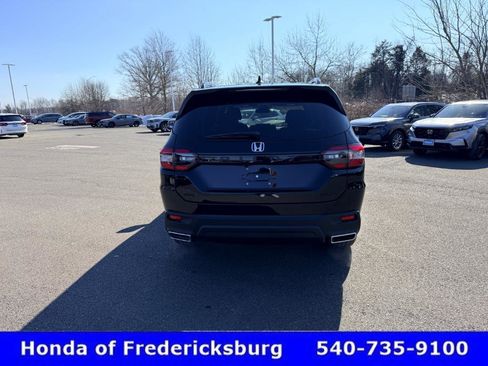 Certified 2025 Honda Pilot Sport image 5