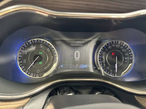 Used 2016 Chrysler 200 C w/ Premium Group FWD image 15