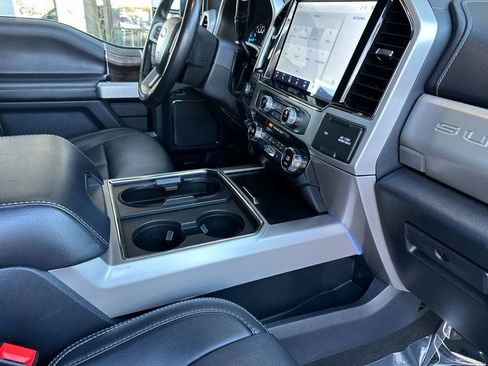 Certified 2022 Ford F250 Lariat w/ Lariat Ultimate Package image 15