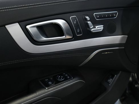 Used 2013 Mercedes-Benz SL 63 AMG image 21
