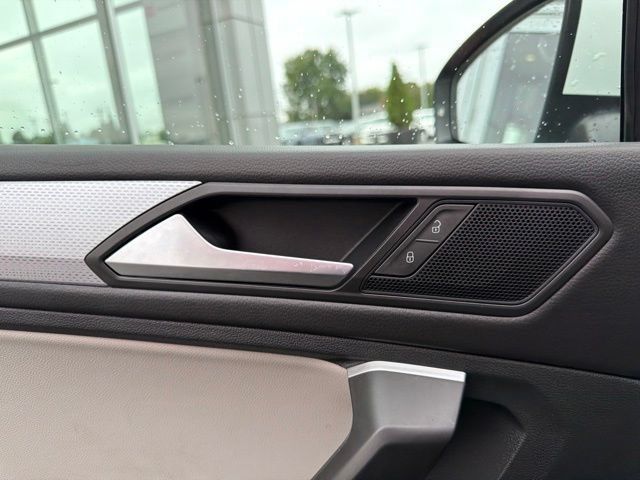 Used 2023 Volkswagen Tiguan S AWD/4WD image 17