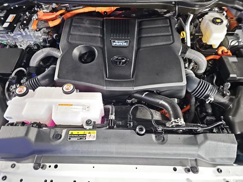 Used 2026 Toyota Sequoia Limited AWD/4WD image 29