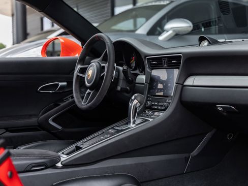 Certified 2018 Porsche 911 GT3 RWD image 46