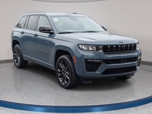 New 2026 Jeep Grand Cherokee Limited Reserve image 3