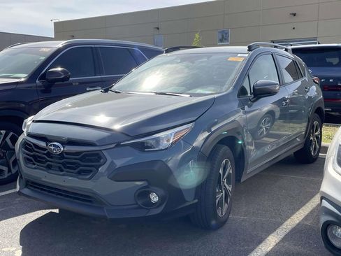Used 2024 Subaru Crosstrek 2.0i Premium w/ Crosstrek Mirror Package image 2