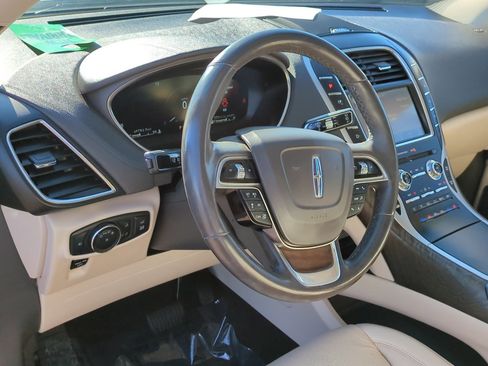 Used 2020 Lincoln Nautilus Reserve w/ Equipment Group 201A image 14