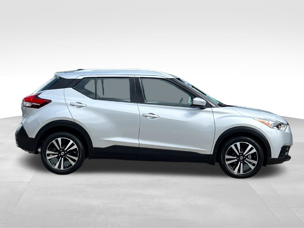 Used 2020 Nissan Kicks SV FWD image 4