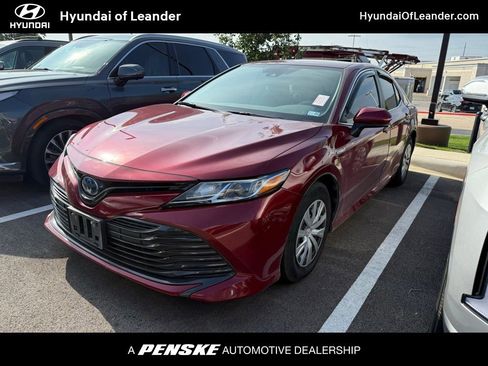 Used 2020 Toyota Camry LE FWD image 1