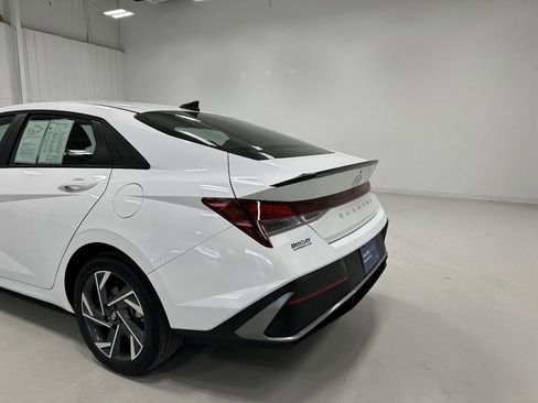Certified 2025 Hyundai Elantra Sport FWD image 14