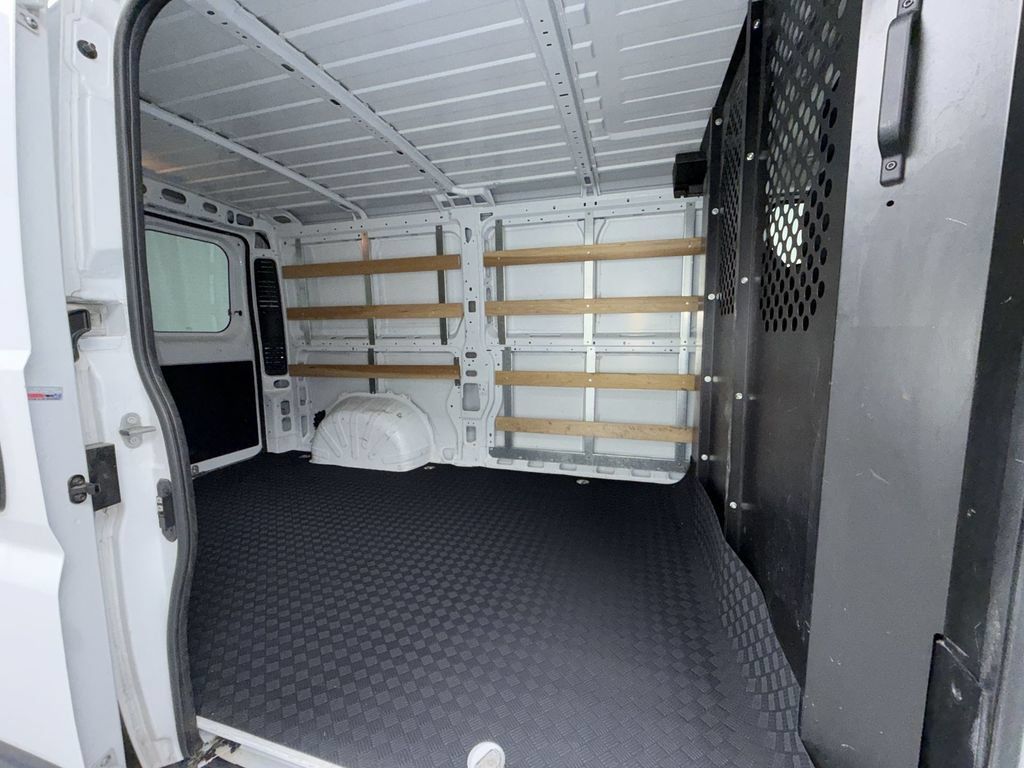 Used 2025 RAM ProMaster 2500 w/ U-Haul Equipment Group FWD image 22