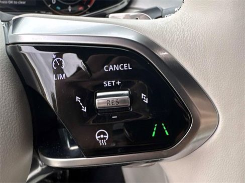 New 2025 Jaguar F-PACE R-Dynamic S image 24