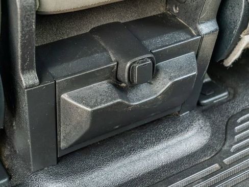 Used 2017 Ford F250 XLT w/ XLT Value Package image 37