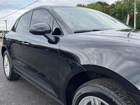 Used 2020 Porsche Macan w/ Premium Package Plus AWD/4WD image 18