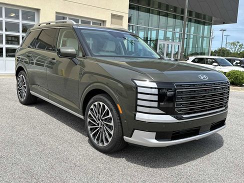 New 2026 Hyundai Palisade Calligraphy FWD image 2