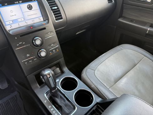 Used 2018 Ford Flex SEL w/ Equipment Group 202A FWD image 18