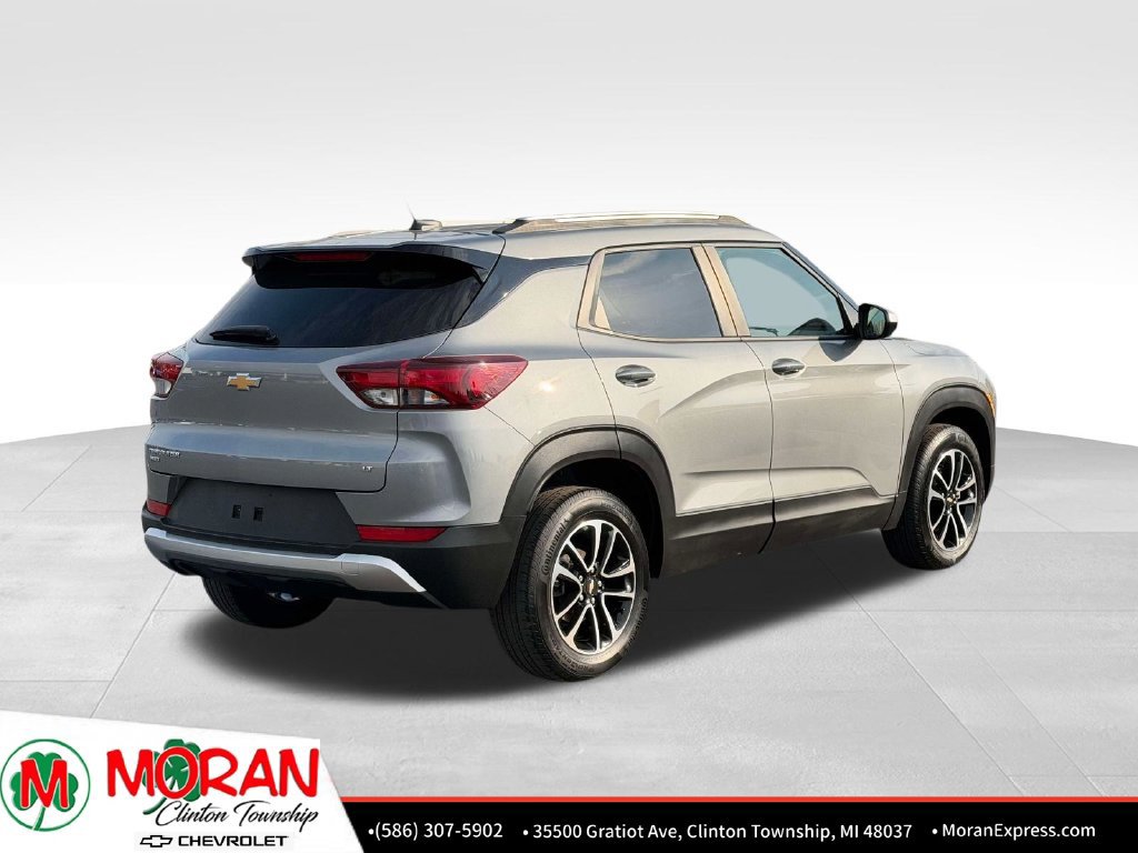 Used 2025 Chevrolet TrailBlazer LT AWD/4WD image 5