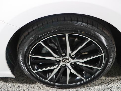 Used 2023 Toyota Camry SE FWD image 11