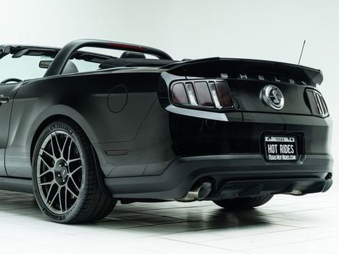 Used 2012 Ford Mustang Shelby GT500 w/ Electronics Pkg RWD image 21