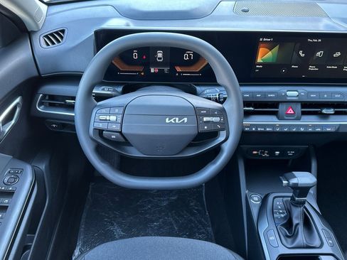 New 2026 Kia K4 LXS image 14