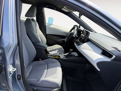 Used 2025 Toyota Corolla SE FWD image 19
