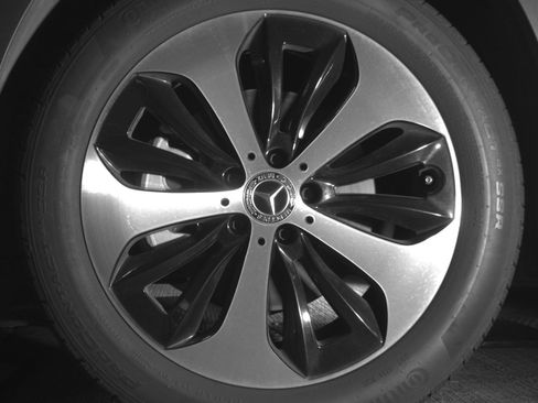 Used 2025 Mercedes-Benz GLB 250 image 12