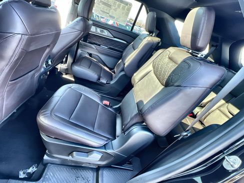 New 2026 Ford Explorer Platinum w/ LUX Leather Package image 25