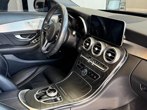 Used 2019 Mercedes-Benz C 300 4MATIC Sedan image 24