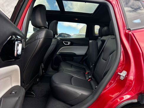 New 2025 Jeep Compass Limited w/ Sun & Sound Group image 5