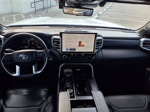Used 2022 Toyota Tundra Platinum AWD/4WD image 3