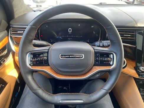 Used 2022 Jeep Grand Wagoneer Series III w/ Rear Seat Video Group 1 image 12