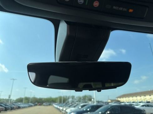 Used 2021 Chevrolet Silverado 1500 High Country w/ Technology Package image 36