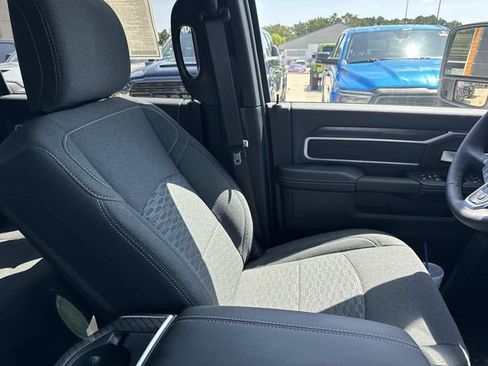 New 2027 RAM 3500 Big Horn AWD/4WD image 14