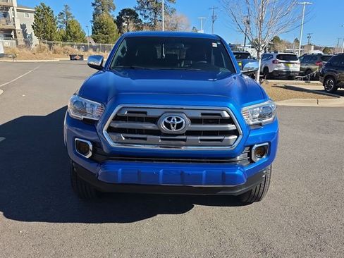 Used 2017 Toyota Tacoma Limited image 8