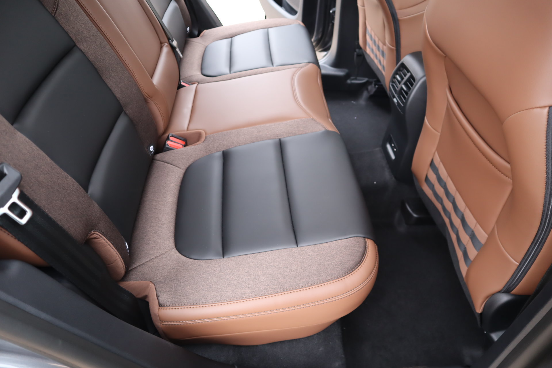 New 2026 Ford Bronco Sport Outer Banks w/ Outer Banks Tech Package+ AWD/4WD image 16