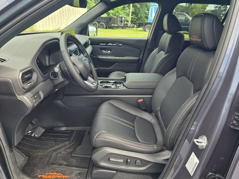 New 2026 Honda Pilot TrailSport image 13