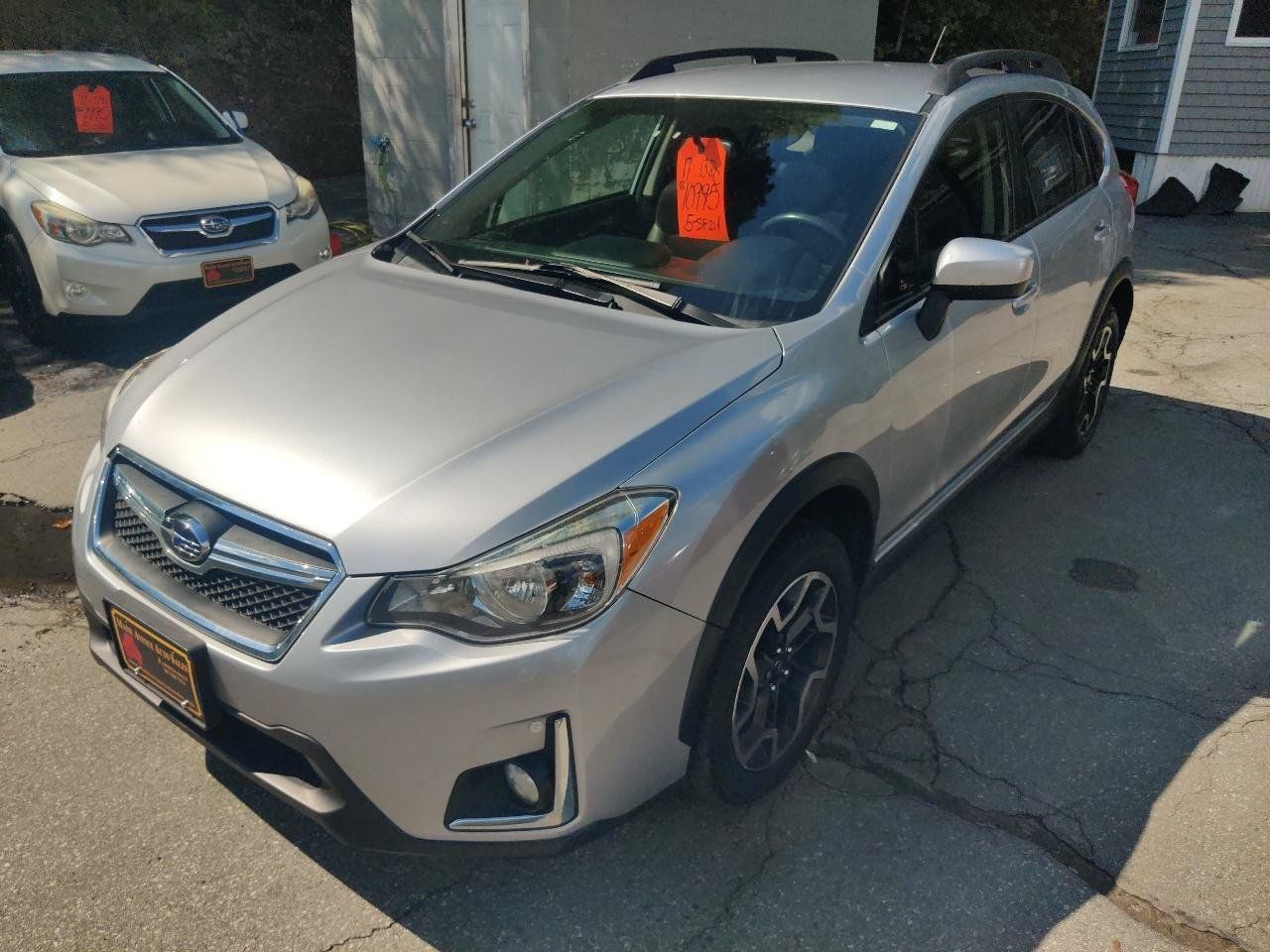 Used 2017 Subaru Crosstrek 2.0i Premium AWD/4WD image 2