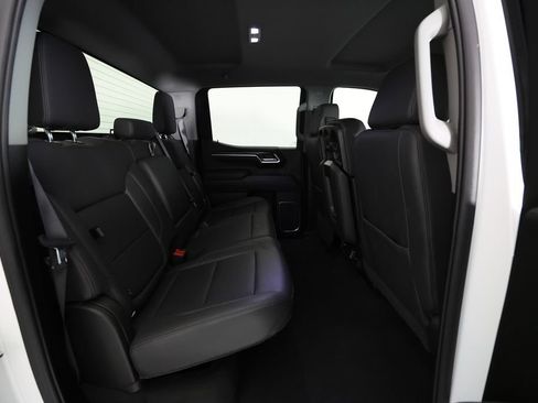 Used 2025 GMC Sierra 1500 SLT AWD/4WD image 13