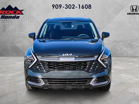 Used 2024 Kia Sportage LX image 2