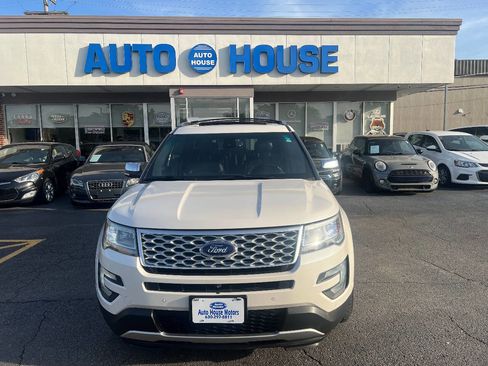 Used 2016 Ford Explorer Platinum AWD/4WD image 2