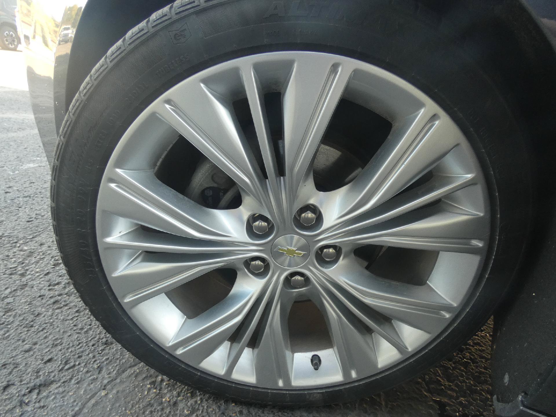 Certified 2019 Chevrolet Impala Premier w/ Premier Confidence Package FWD image 8