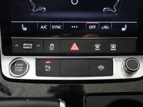 Used 2023 Audi Q8 Premium w/ Convenience Package image 51