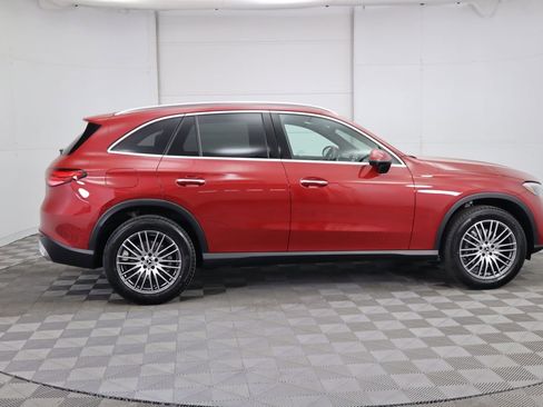 Certified 2025 Mercedes-Benz GLC 300 image 4