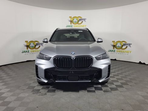 New 2026 BMW X5 xDrive40i w/ M Sport Package image 2