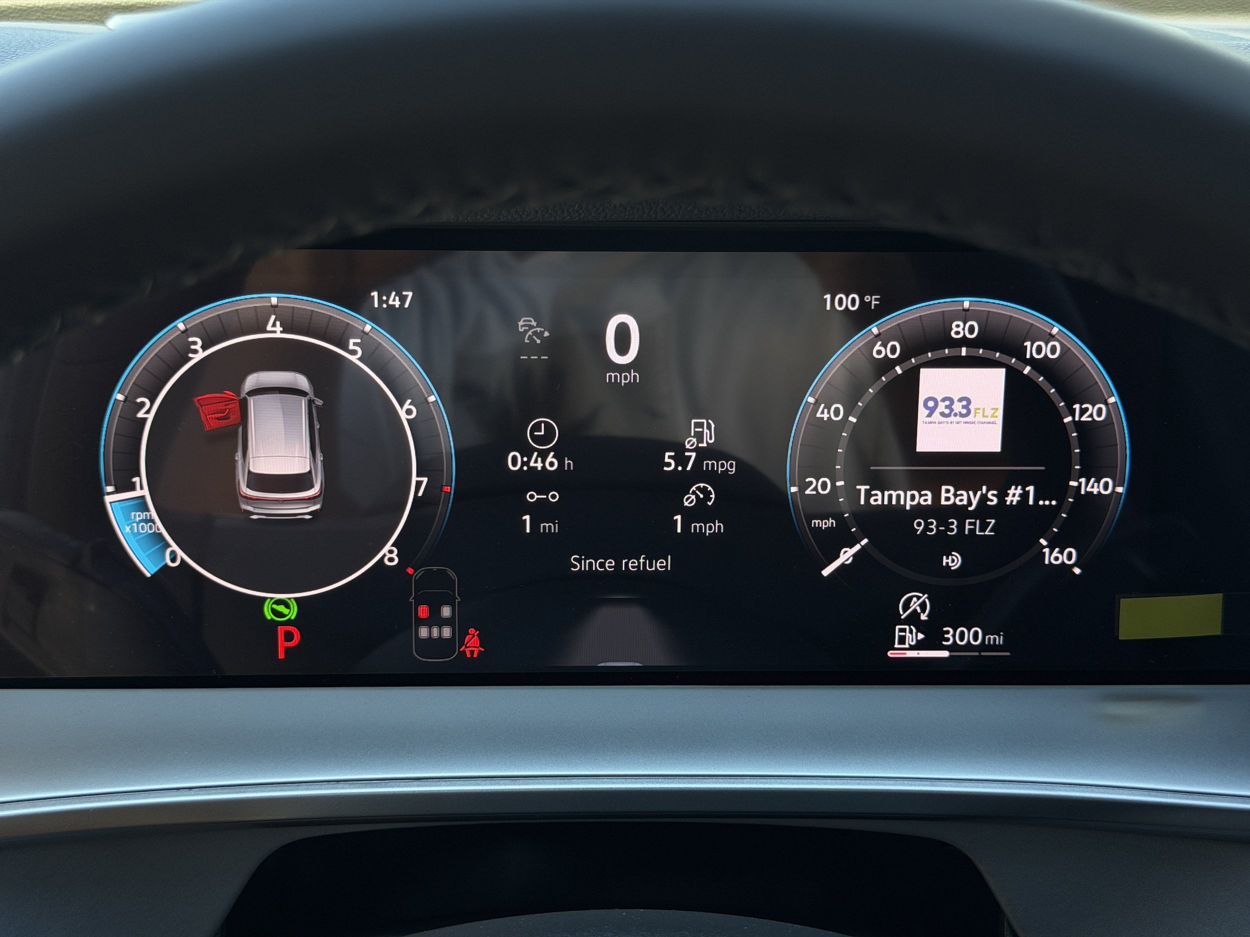 New 2026 Volkswagen Tiguan SE R-Line FWD image 32