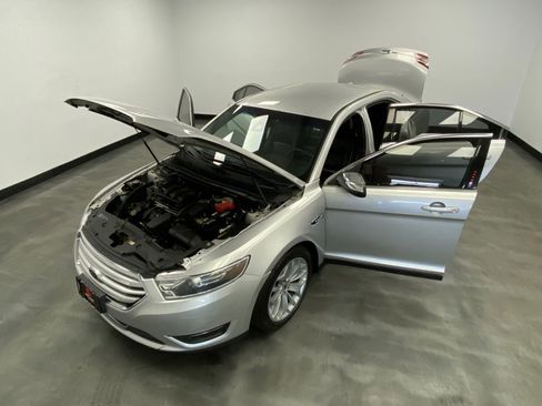 Used 2019 Ford Taurus Limited FWD image 46