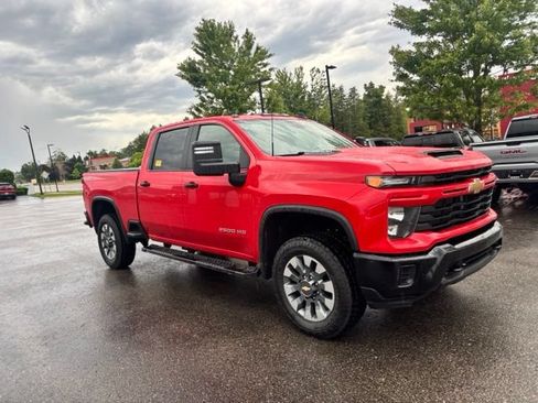 Used 2024 Chevrolet Silverado 2500 Custom w/ Custom Convenience Package AWD/4WD image 4