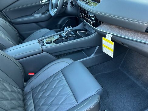 New 2026 Nissan Rogue Platinum w/ Platinum Premium Package image 13